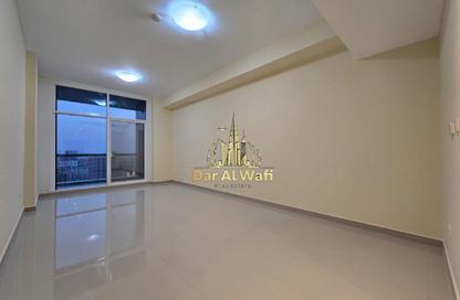 Apartment - 1 Bedroom - 2 Bathrooms for rent in Golden Sands Tower - Al Nahda - Sharjah